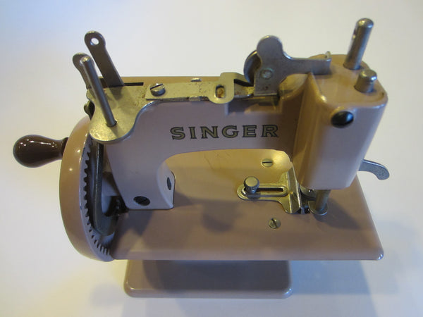 Singer Great Britain Mini Sewing Machine Simanco 29978 Designer Unique Finds 5405