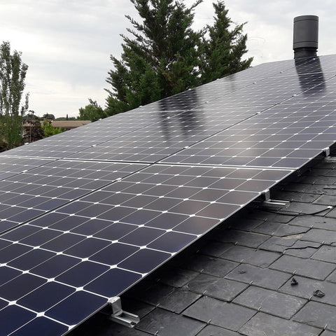 Instalación de paneles solares estructura coplanar