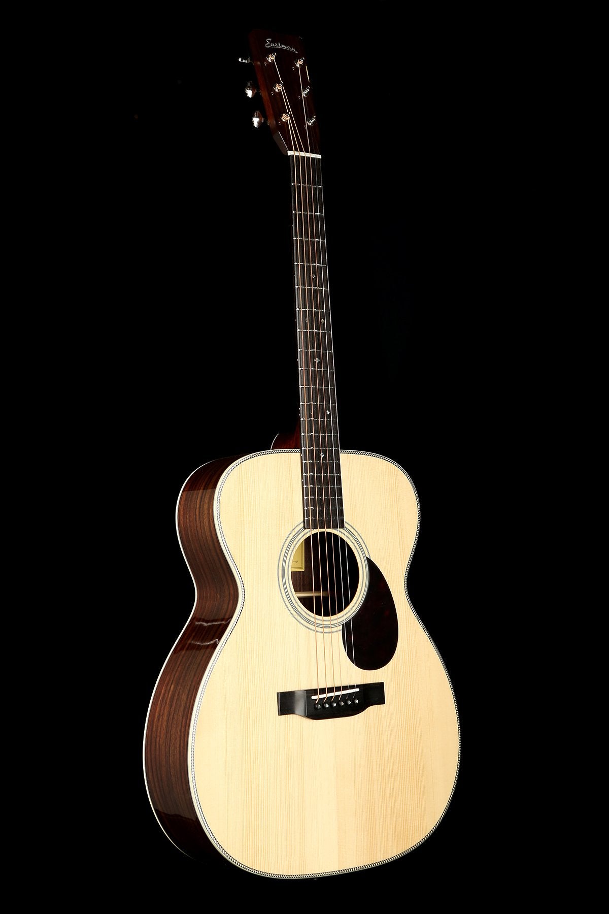 eastman om guitar