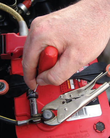 proper way to loosen a battery terminal