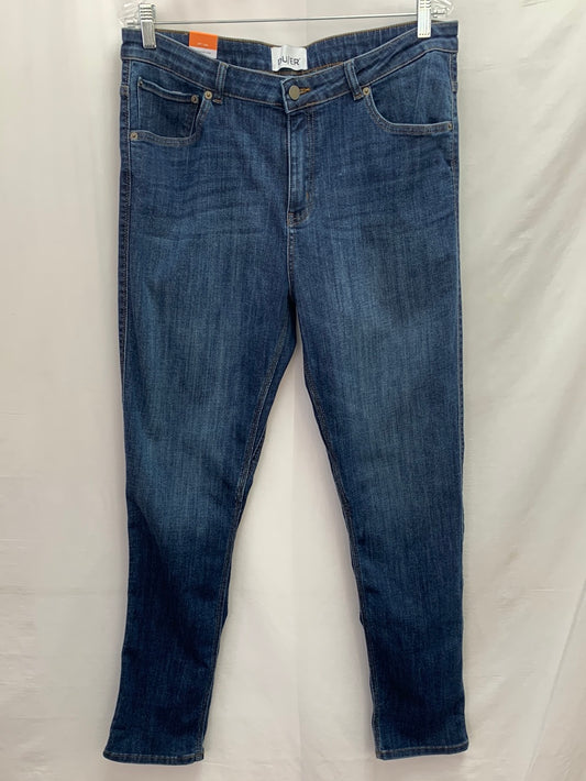 Versace Collection Women's Medusa Blue Jeans - 38 (US 8) – CommunityWorx  Thrift Online