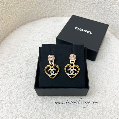Chanel 22B Double CC Logo Earrings with Black and White Crystals – Brands  Lover