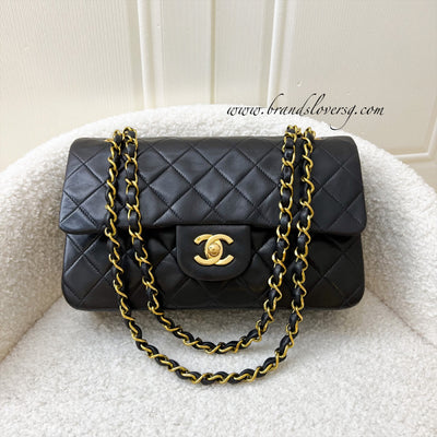 CAVIAR VINTAGE CHANEL MEDIUM BLACK CLASSIC FLAP CF 24K GOLD