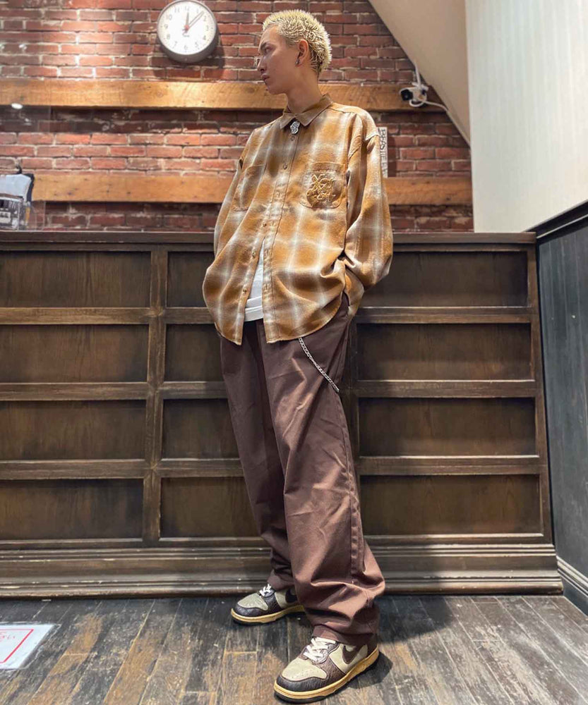 X large のネルシャツ