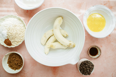 peeled bananas in bowl 