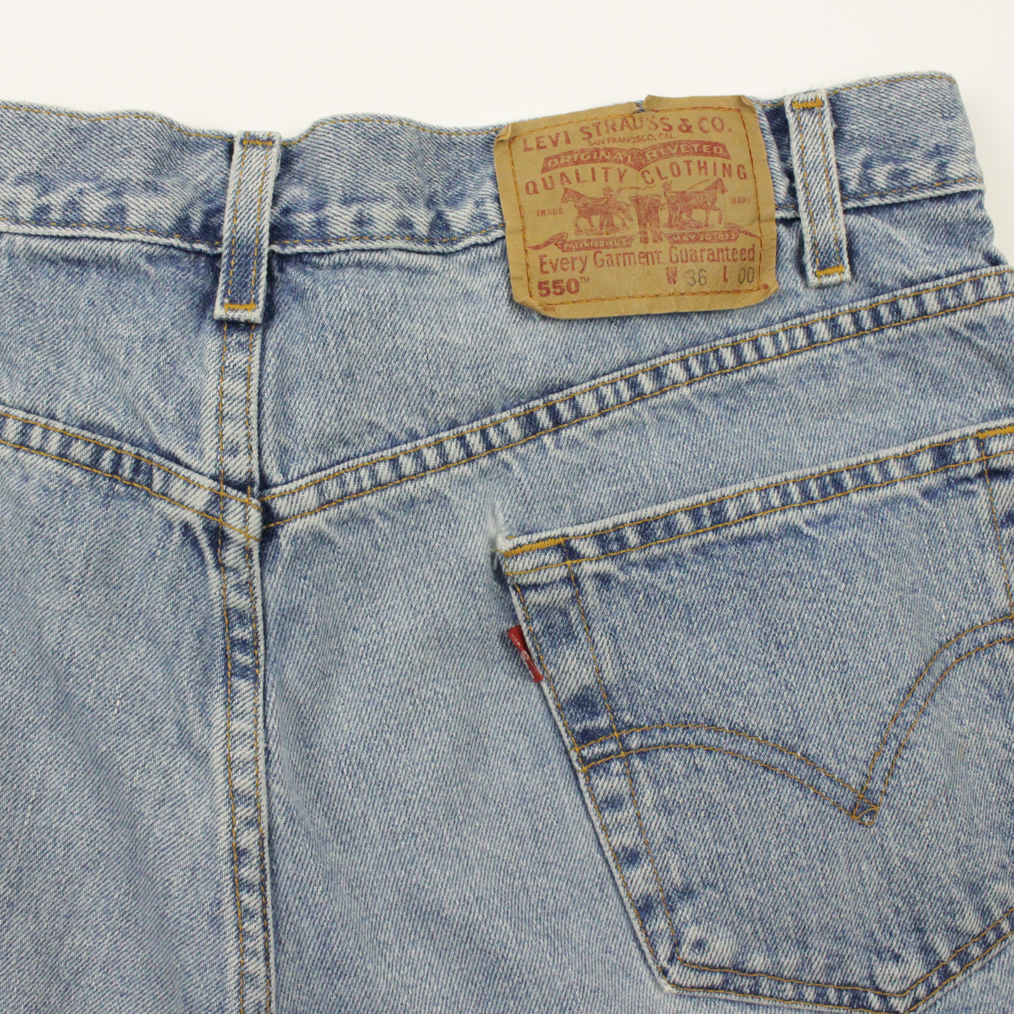 Vintage Levi's 550 Relaxed Fit Denim Shorts Size 36
