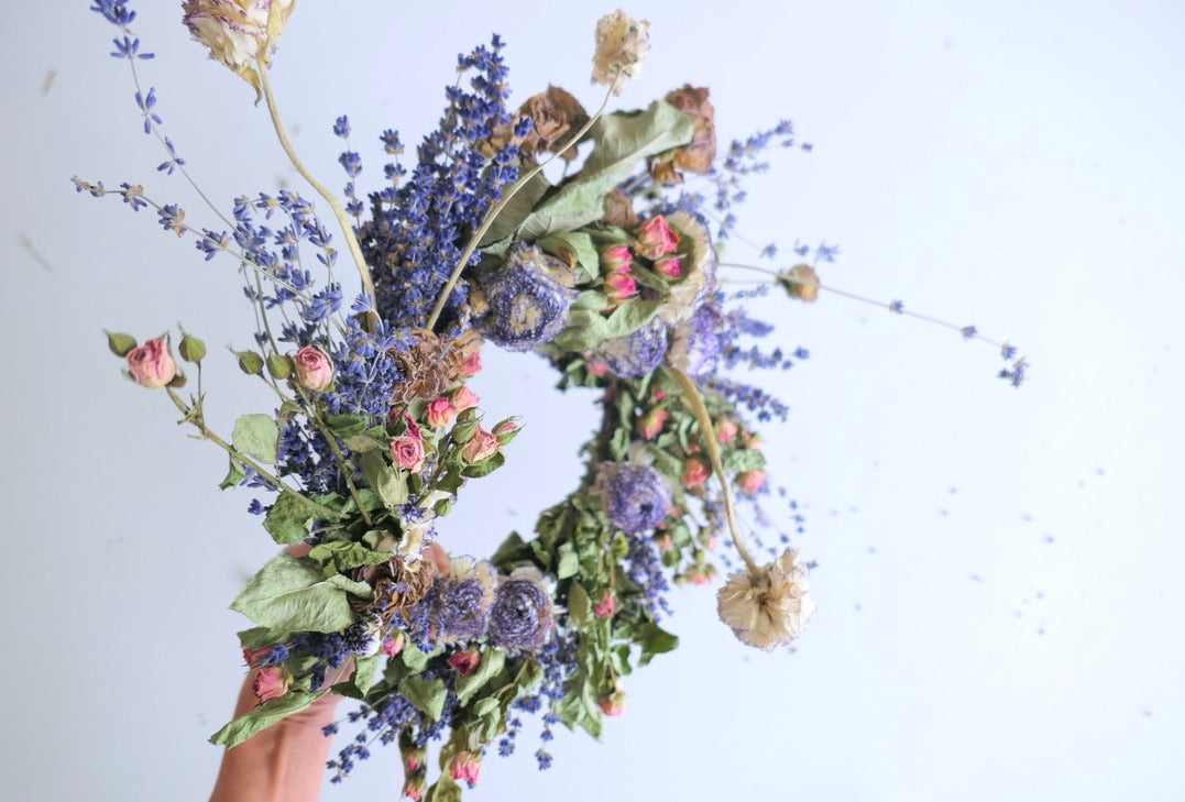 Virtual Workshops Wreath Making with Dropbox Nationwide – Dried Floral Wreath by Fieldwork Flowers