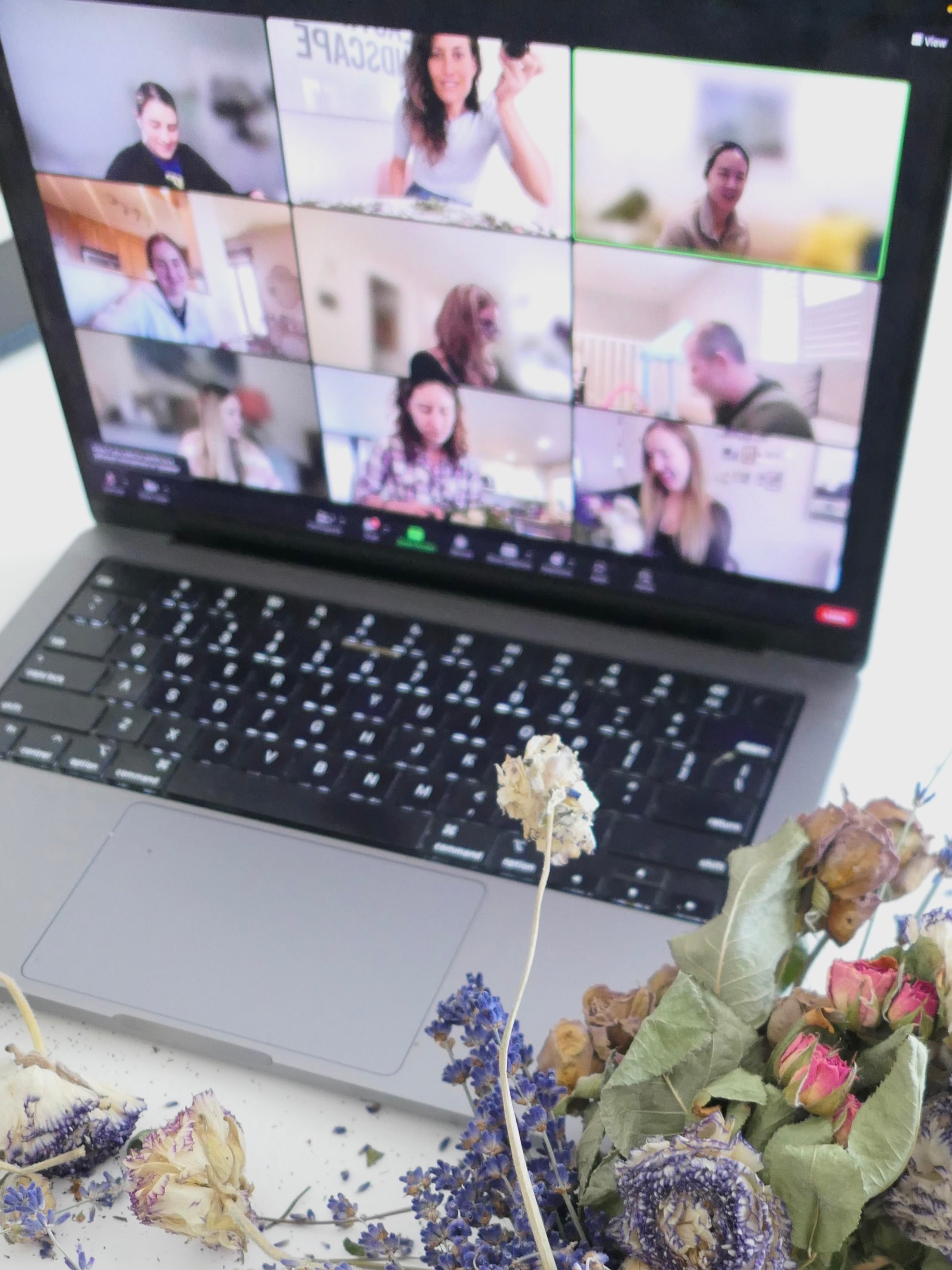 Virtual Workshops Wreath Making with Dropbox Nationwide – Dried Floral Wreath by Fieldwork Flowers