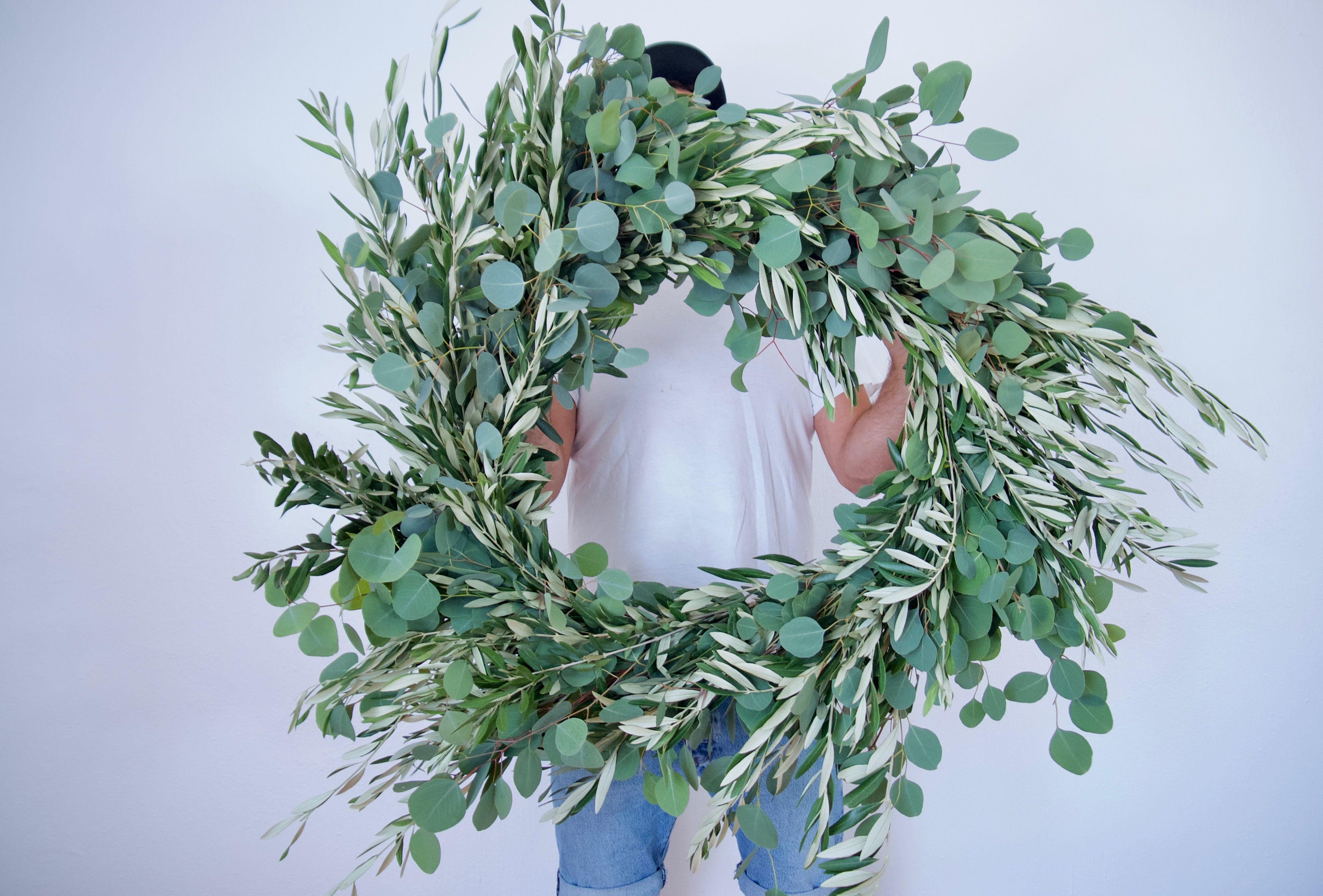 Send wreath nationwide. Wreath workshops.