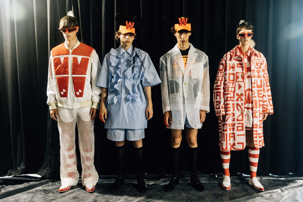 Meet the Antwerp 6+1: Trailblazers of Belgian Fashion in the 1980s - dans le gris