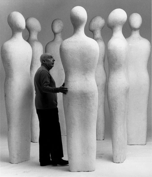 Ugo Mulas: Capturing Moments Through Photography - dans le gris