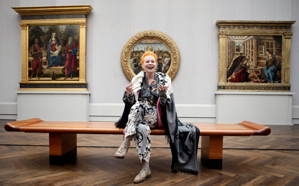 Dame Vivienne Westwood: A Pioneer of Punk Fashion - dans le gris