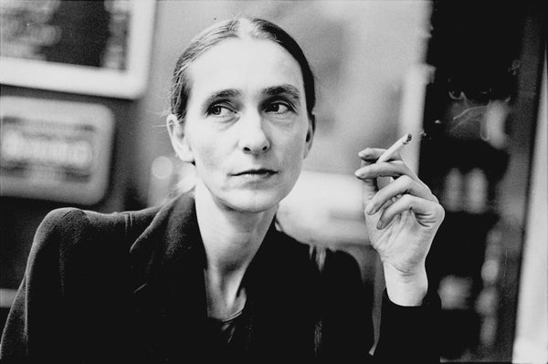 Pina Bausch: Dance, Dance, Otherwise We are Lost - dans le gris