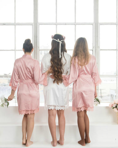 pink bridesmaid silk robes bride bridesmaid wedding bridal party bacherorette