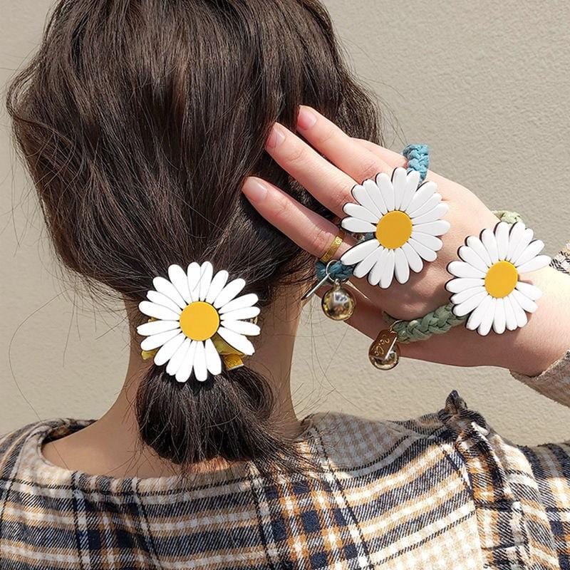 daisy flower hair accessories