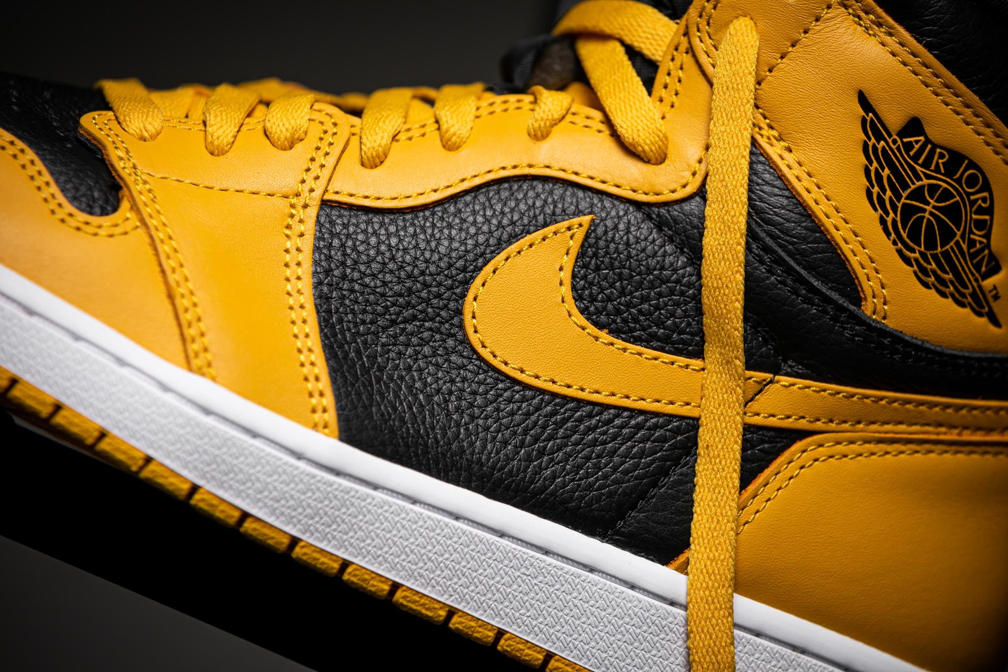 AIR JORDAN 1 RETRO HIGH OG 'POLLEN' | SNEAKERBOX