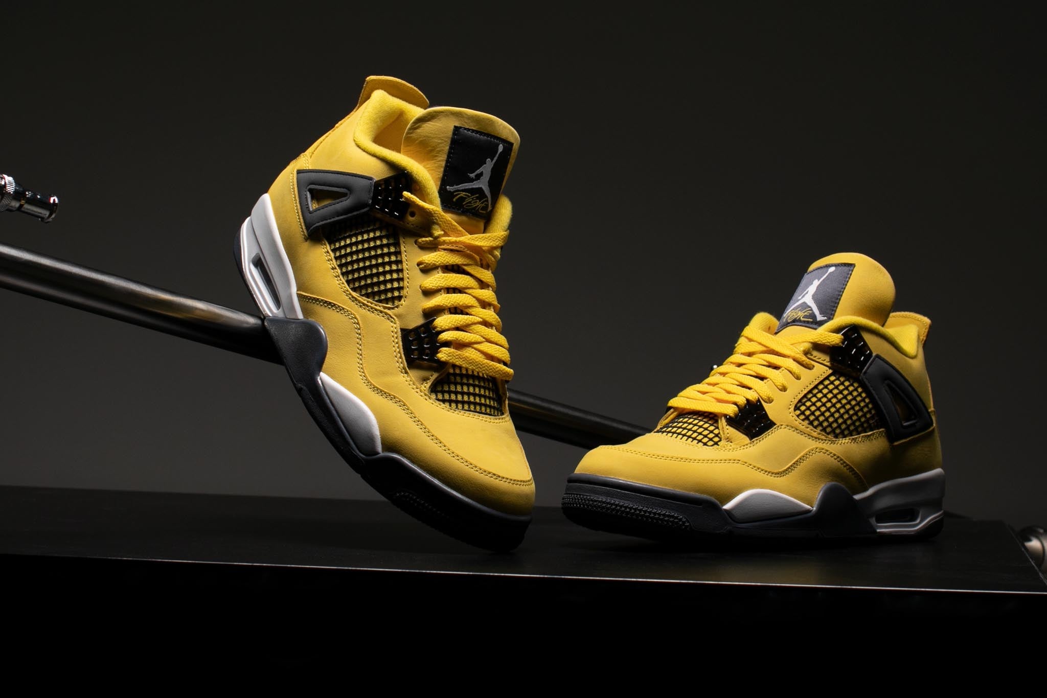 Air Jordan 4 Retro Tour Yellow 'Lightning' - 1