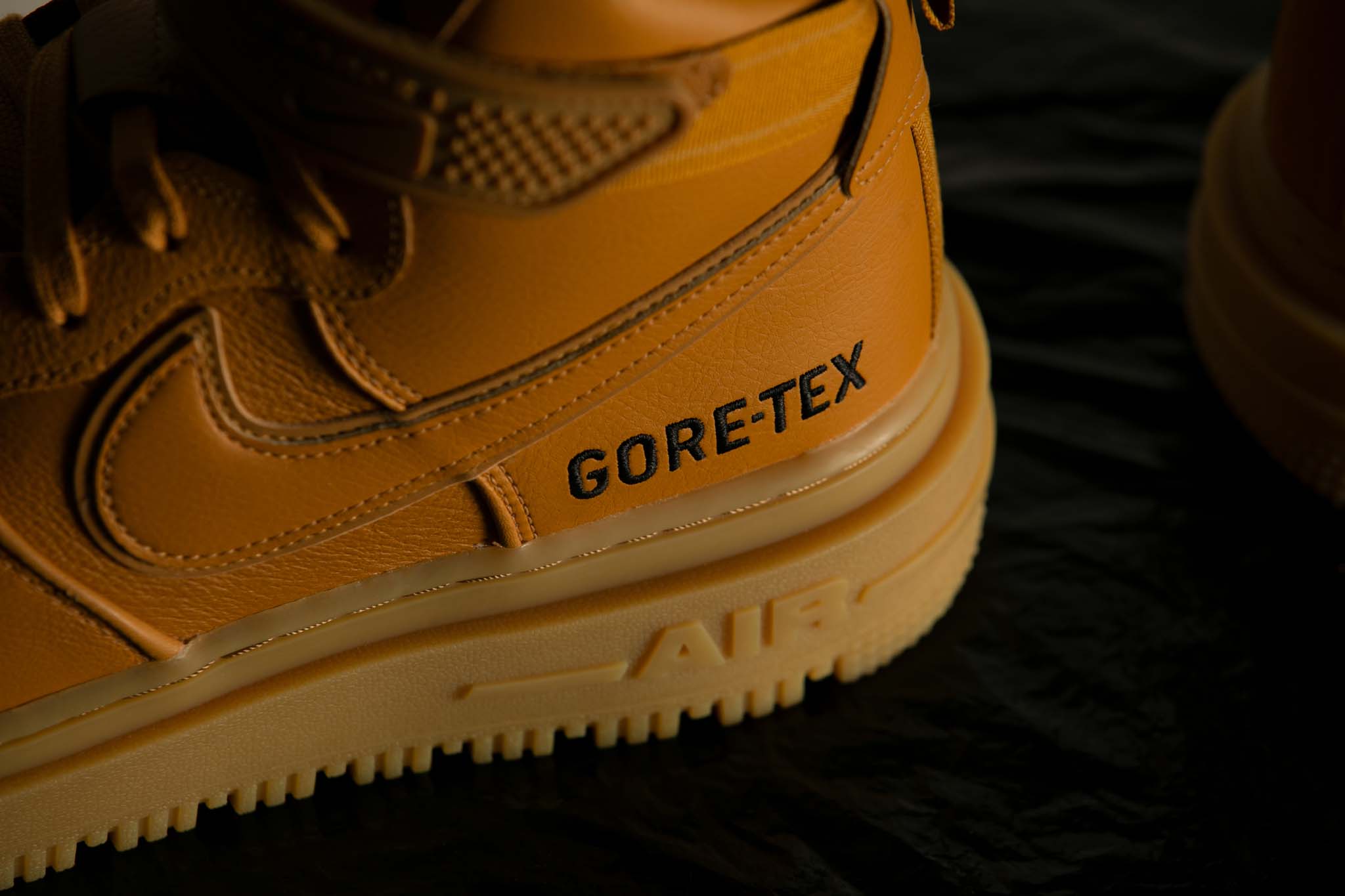 Nike Air Force 1 GORE-TEX Boot - 2