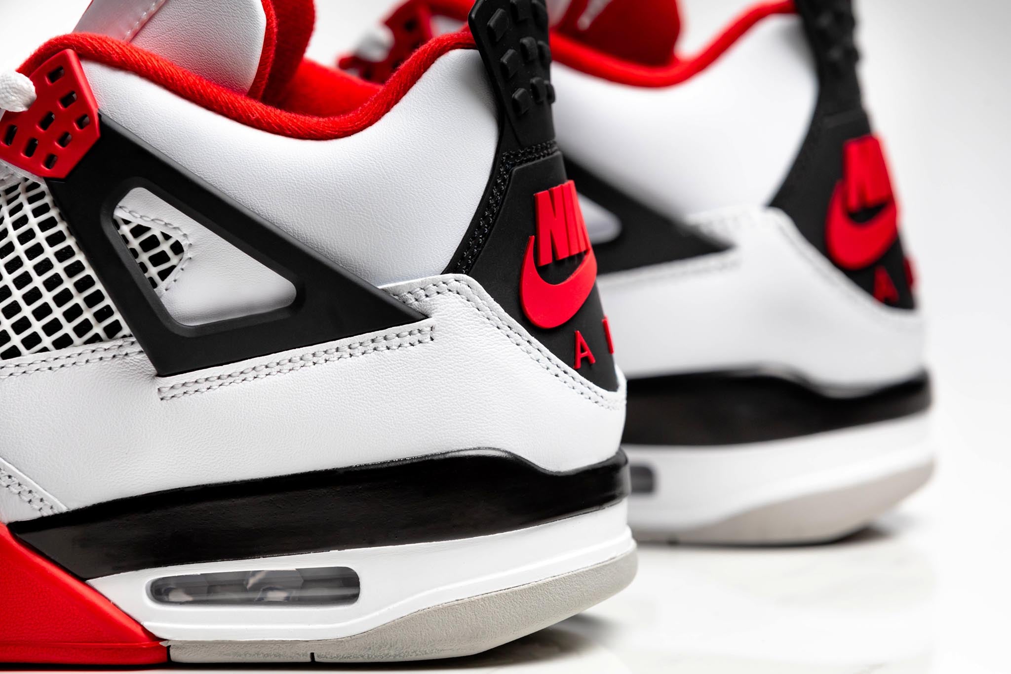 Nike Air Jordan 4 Fire Red Heel Detail