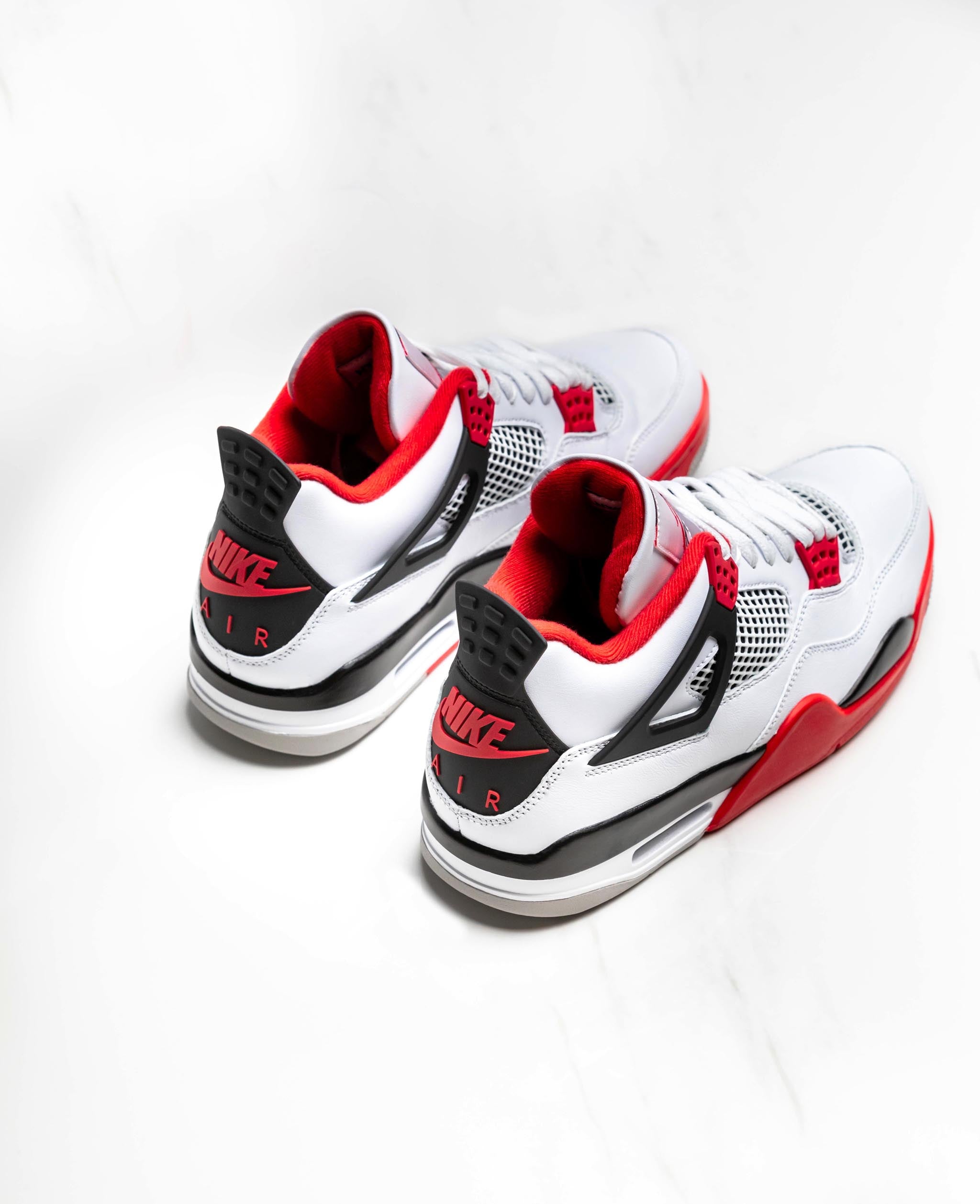 Nike Air Jordan 4 Fire Red Top Detail