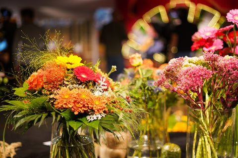 Blumensträuße aus frischen Blumen - herbstliche Blumensträuße mit saisonalen Blumen. Sandra Krenn und Blumen Schottentor bei Willkommen Österreich