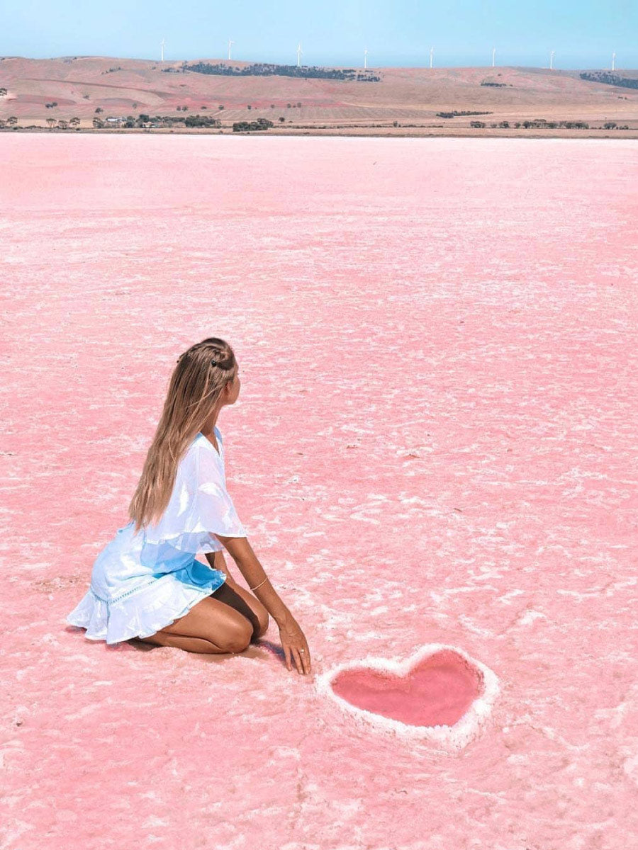 澳洲旅遊景點推薦-夢幻粉紅色牛奶湖泊，姐妹閨蜜旅行推薦名單