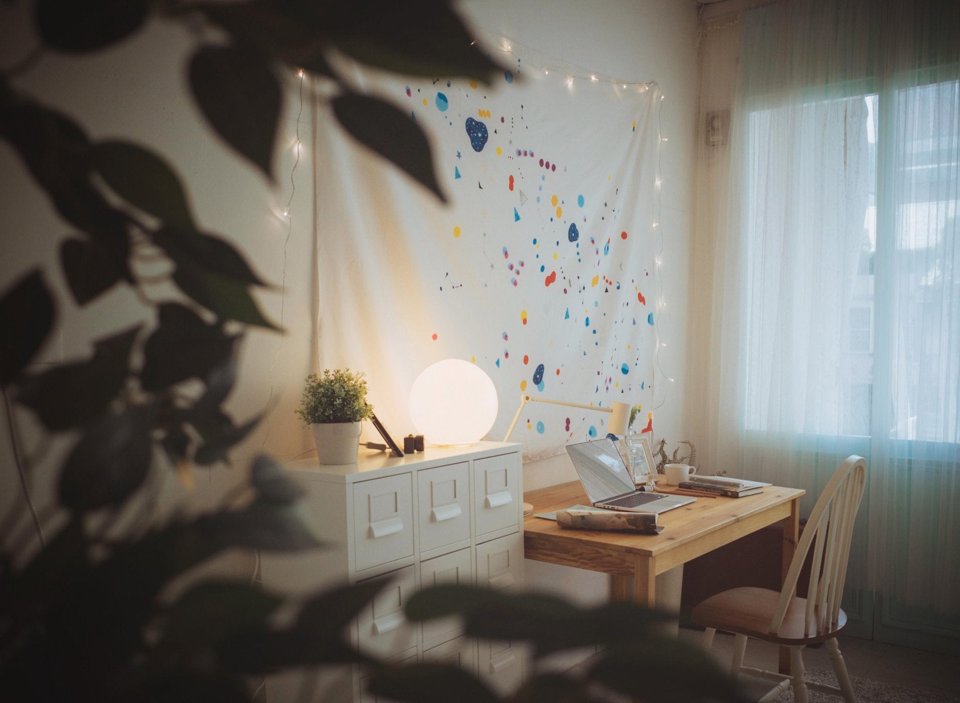 umade-wall-tapestry壁幔-玩樂的符號-日光寫真攝影-居家溫馨童趣書房佈置，改造租屋處