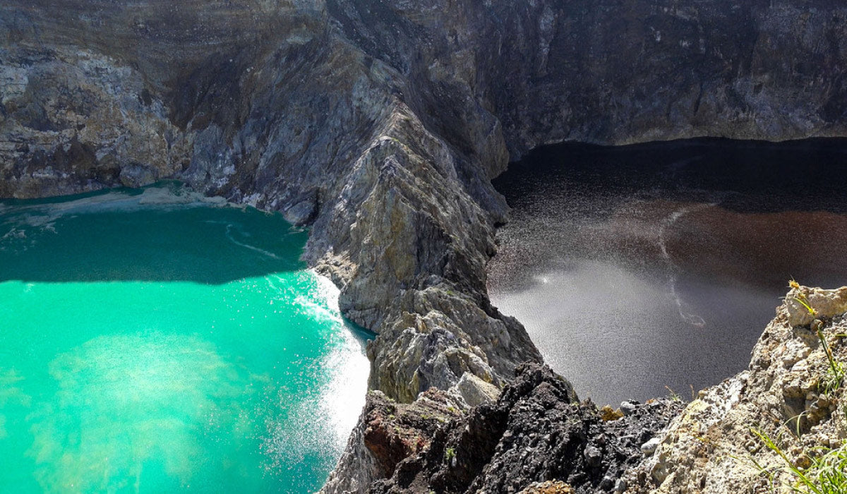 克里穆圖火山裡的三色湖為印尼熱門景點，很多登山愛好者去印度時會特別登頂看火山