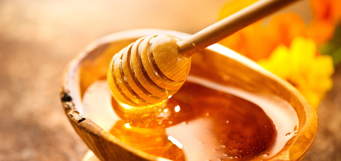 raw honey in bowl