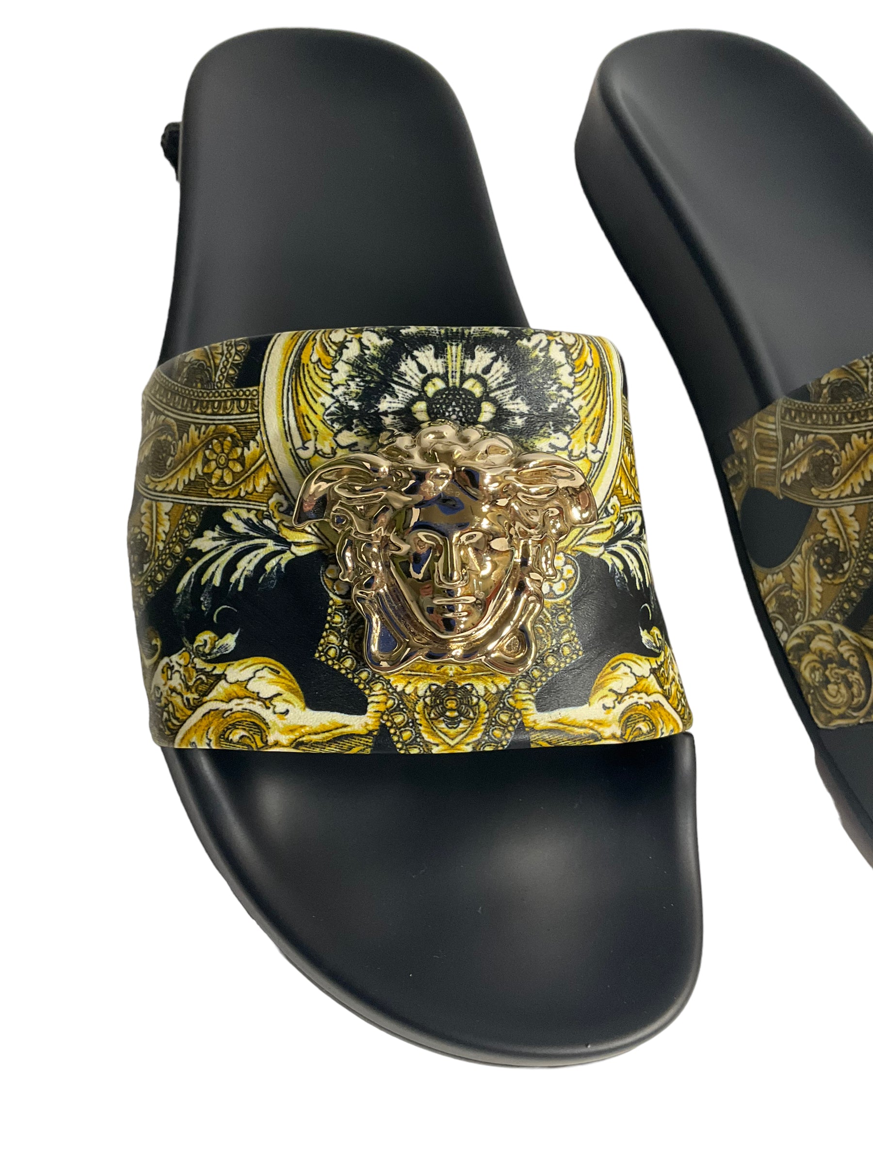 Sandals Luxury Designer By Versace 8 Clothes South Windsor CT