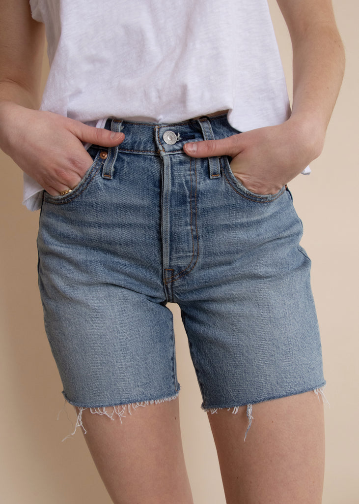 Levi's 501 Mid Thigh Shorts - LONG SHORT STORY – Thr3e Clothing