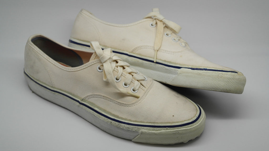 vans deck shoes