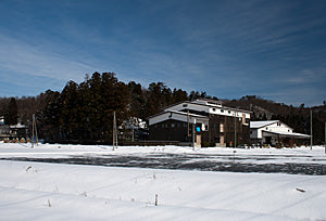 丸山酒造場と雪景色