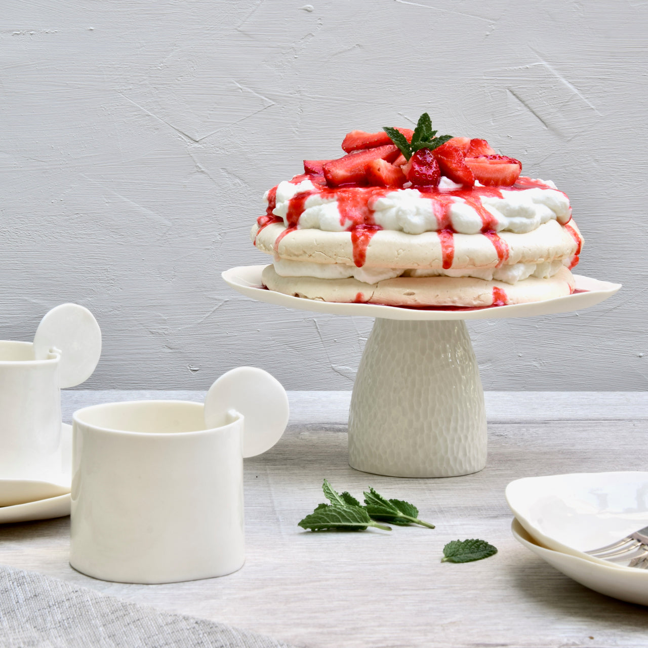 White porcelain cake stand | Handmade in Italy - Studio pottery ...