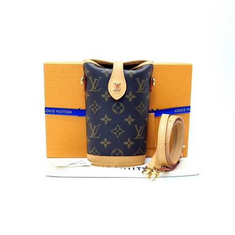 Louis Vuitton MONOGRAM Fold me pouch (M80874)