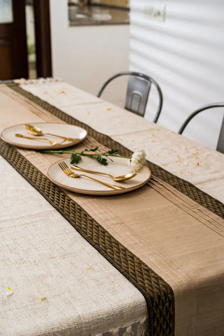 Intimate Dinners table runners