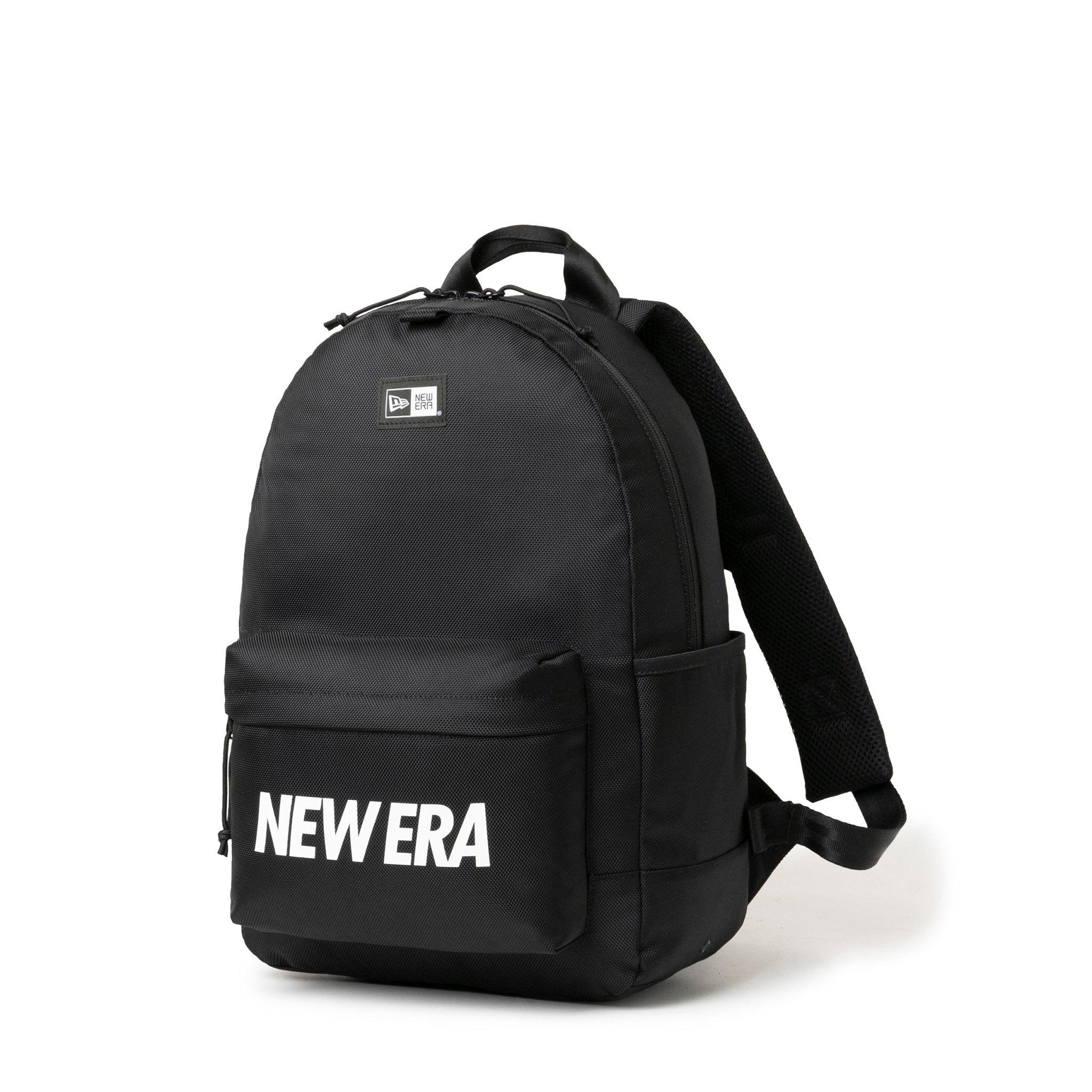 NEW ERA キャリアパック35L プリントロゴブラック ホワイト