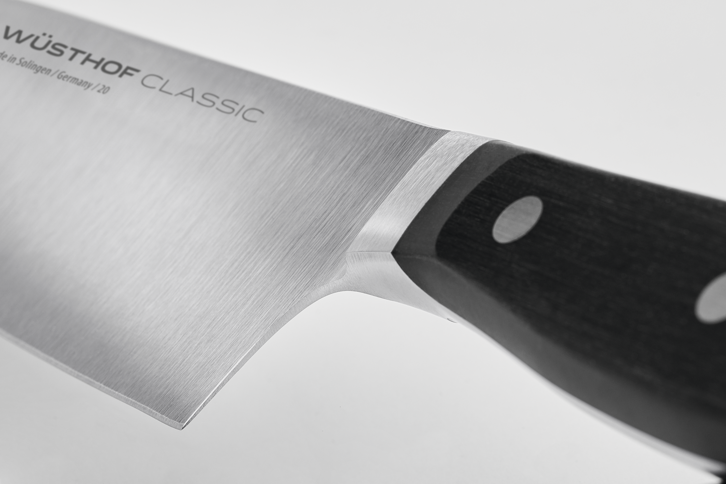 WÜSTHOF Classic 6” Chef's Knife, Black