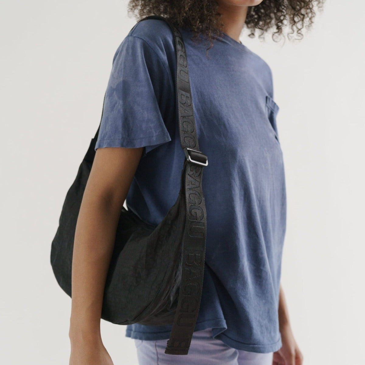 Baggu Medium Nylon Crescent Bag in Black