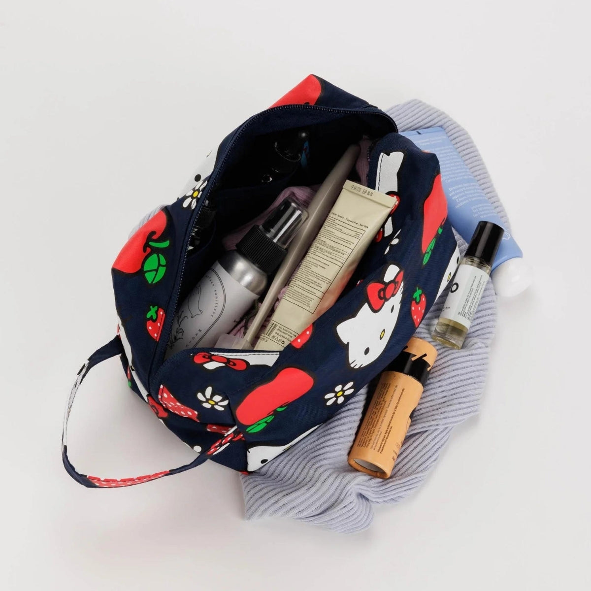 Baggu Dopp Kit in Hello Kitty Apple