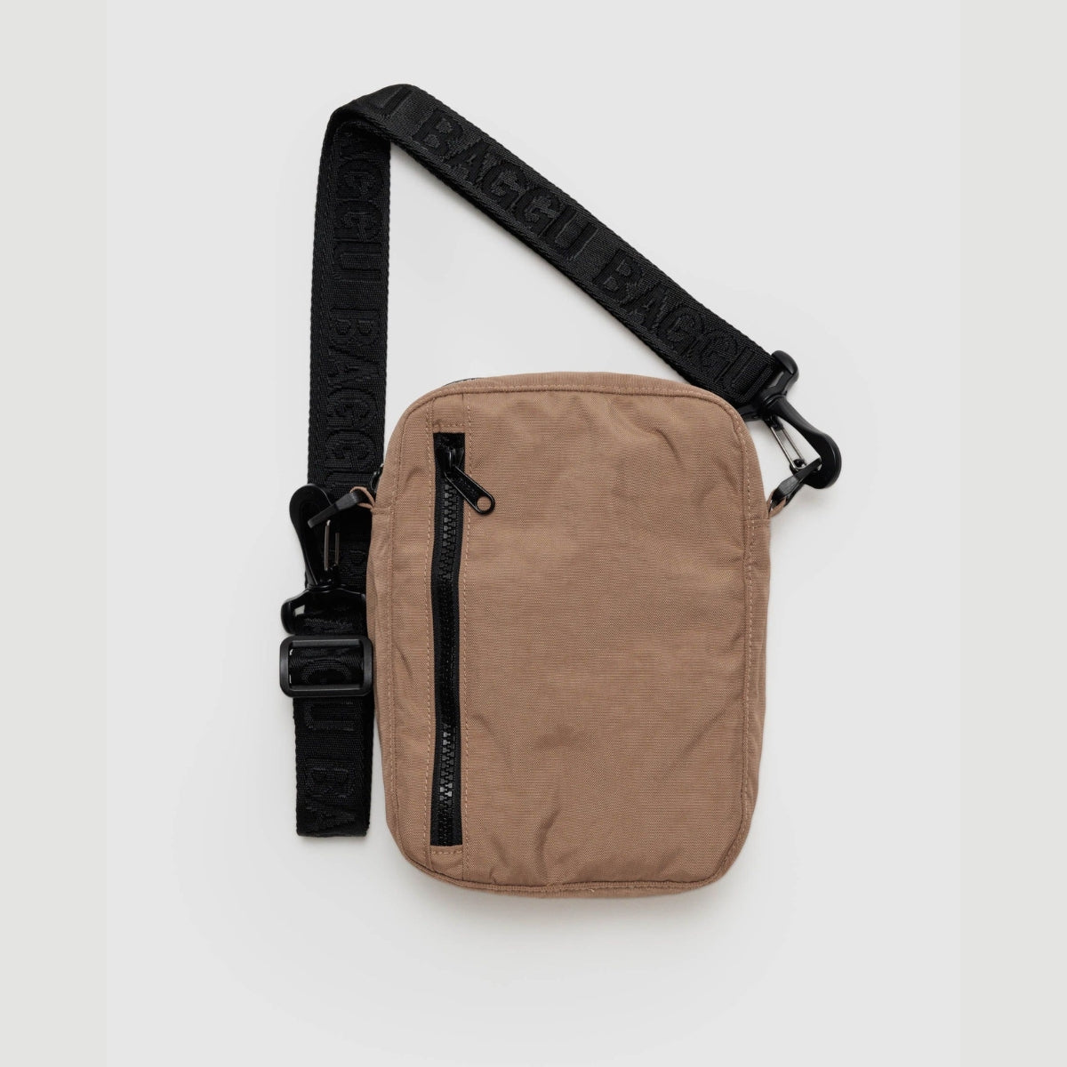 Baggu Sport Crossbody in Cocoa