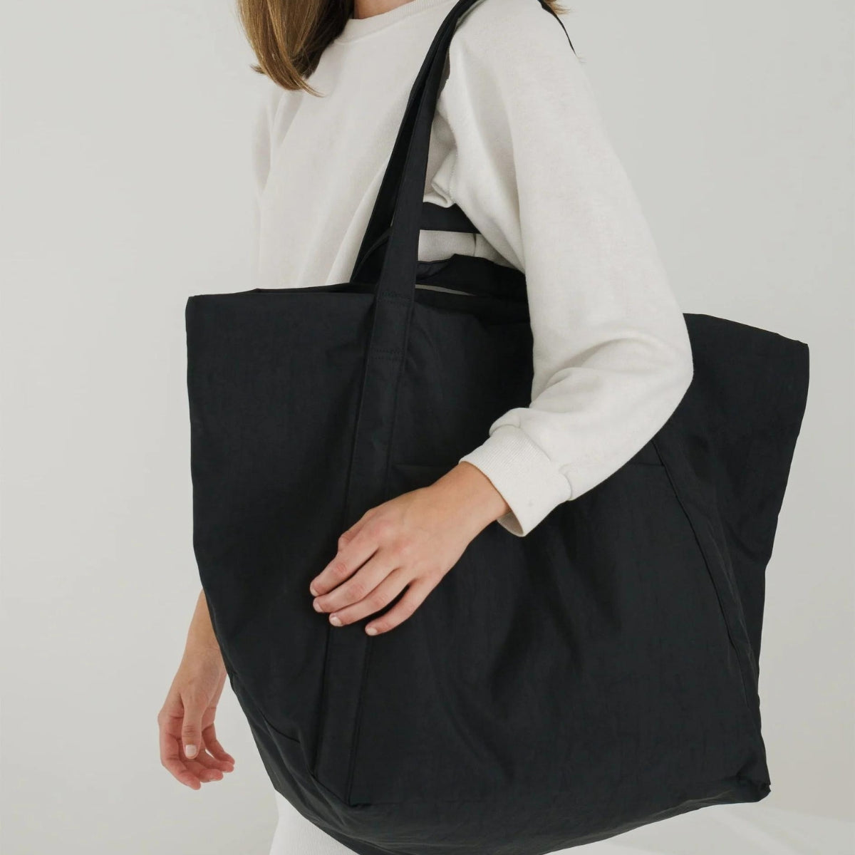 Baggu Travel Cloud Bag in Black