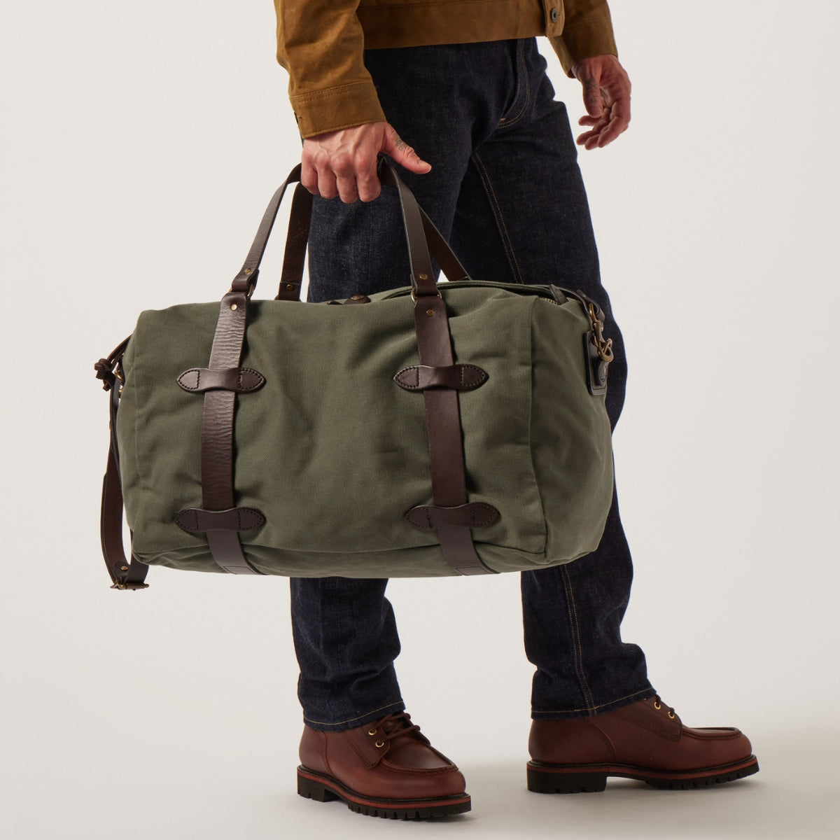 Filson Medium Duffle Bag in Ottergreen