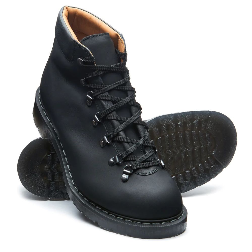 Solovair Urban Hiker in Black Greasy