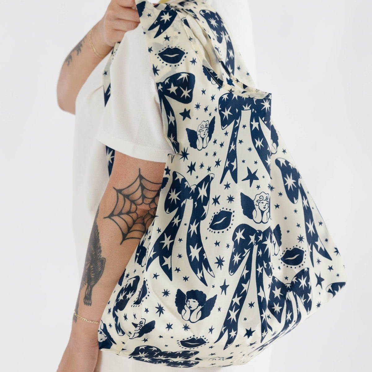 Baggu Standard Bag in Cherub Bows