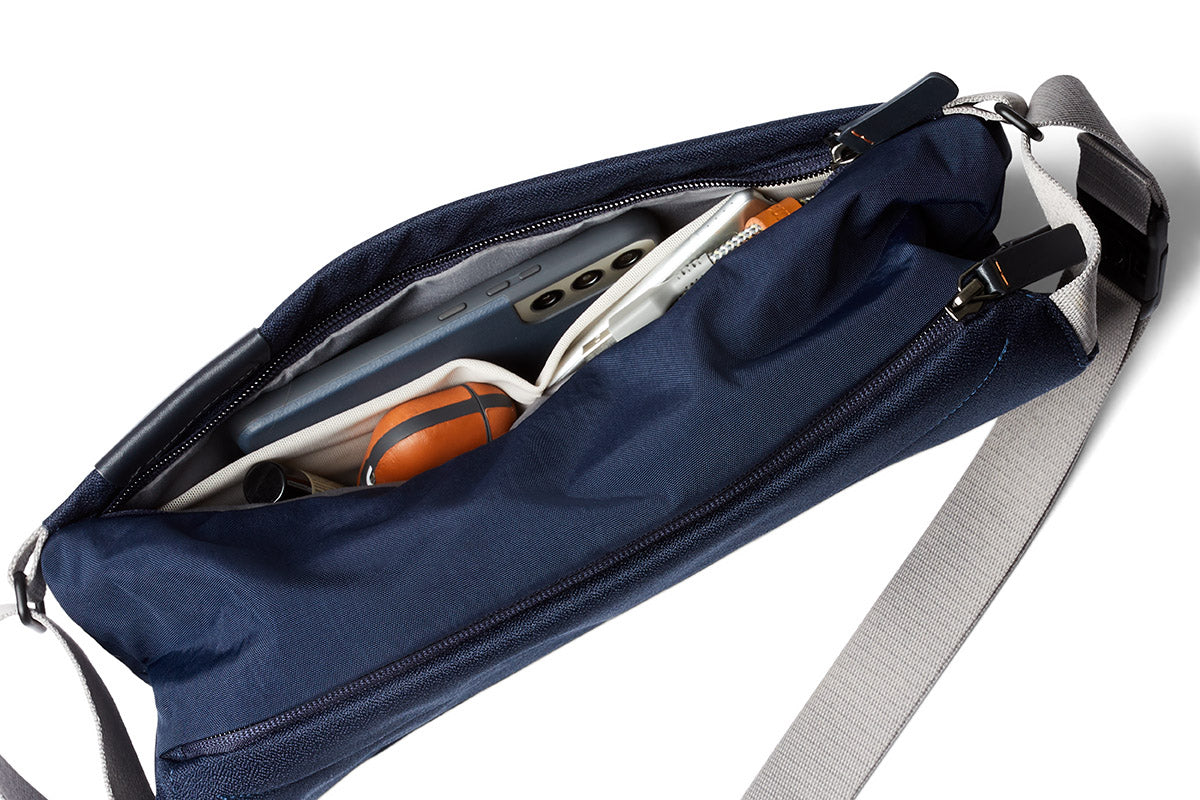 Bellroy Sling in Navy