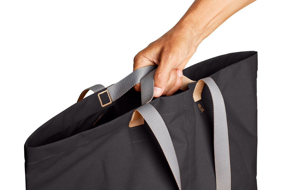 Bellroy Market Tote Plus in Black