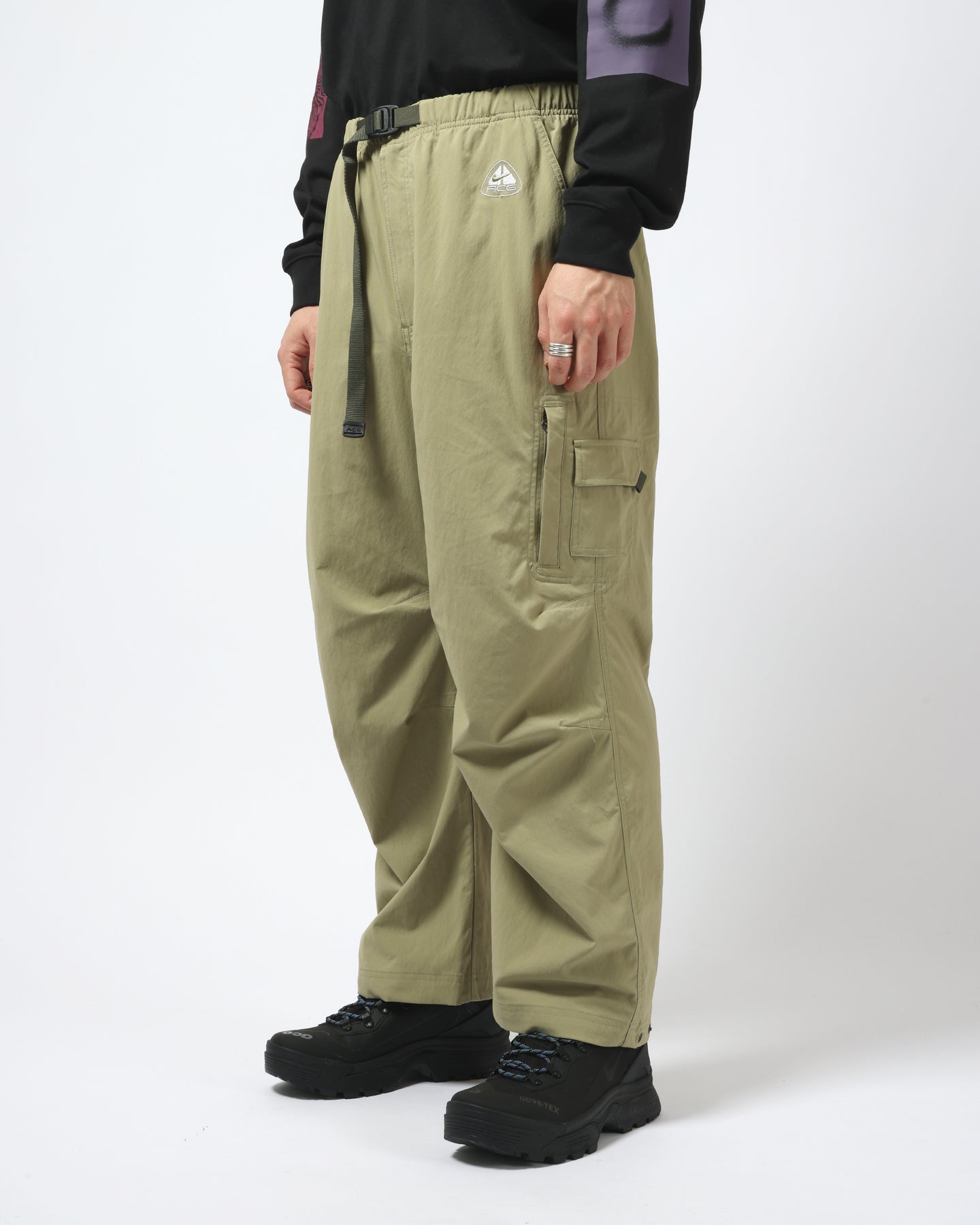 ファッション 希少 ファーストカラー Nike ACG Cargo Pant Black i9tmg