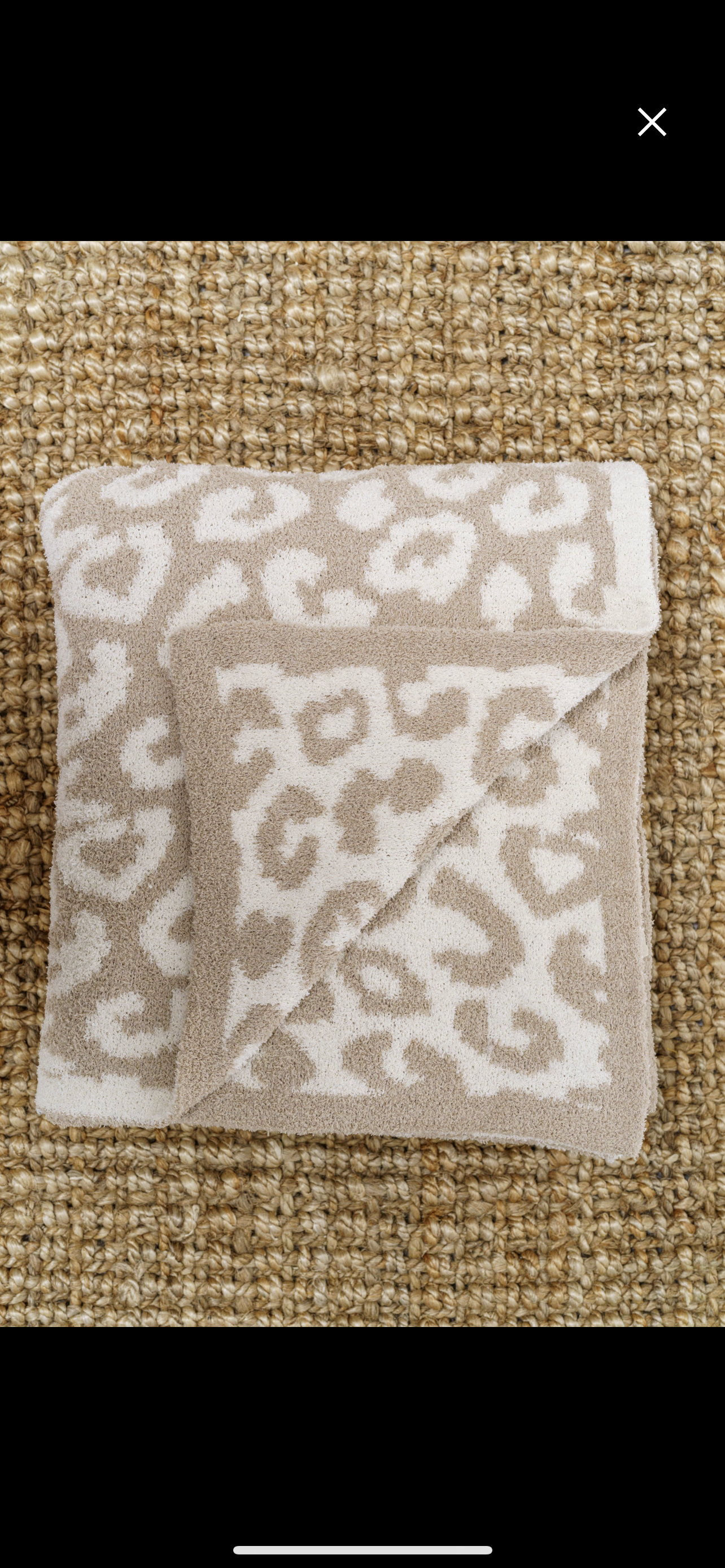 Ivory & Beige Luxury Cozy Leopard Print Throw Blanket