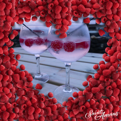 deux gin tonic avec saint amans gin rosé décorés avec des framboises pour la saint valentin